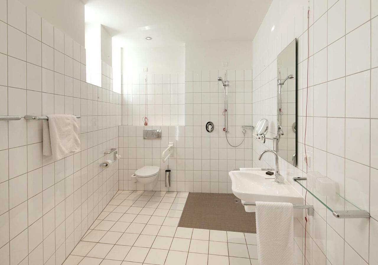 Katholische Akademie Schwerte Hotel Luaran gambar