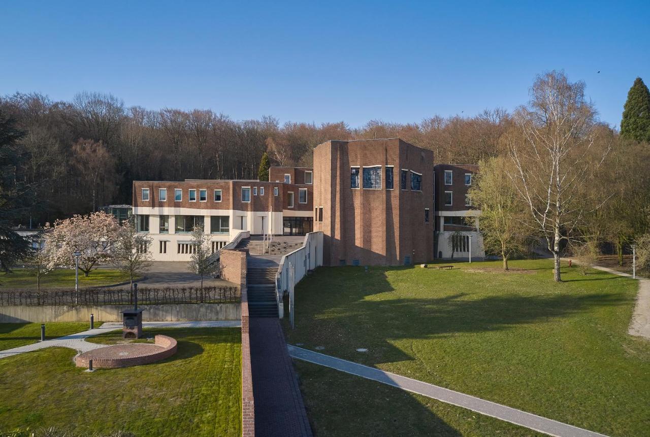 Katholische Akademie Schwerte Hotel Luaran gambar