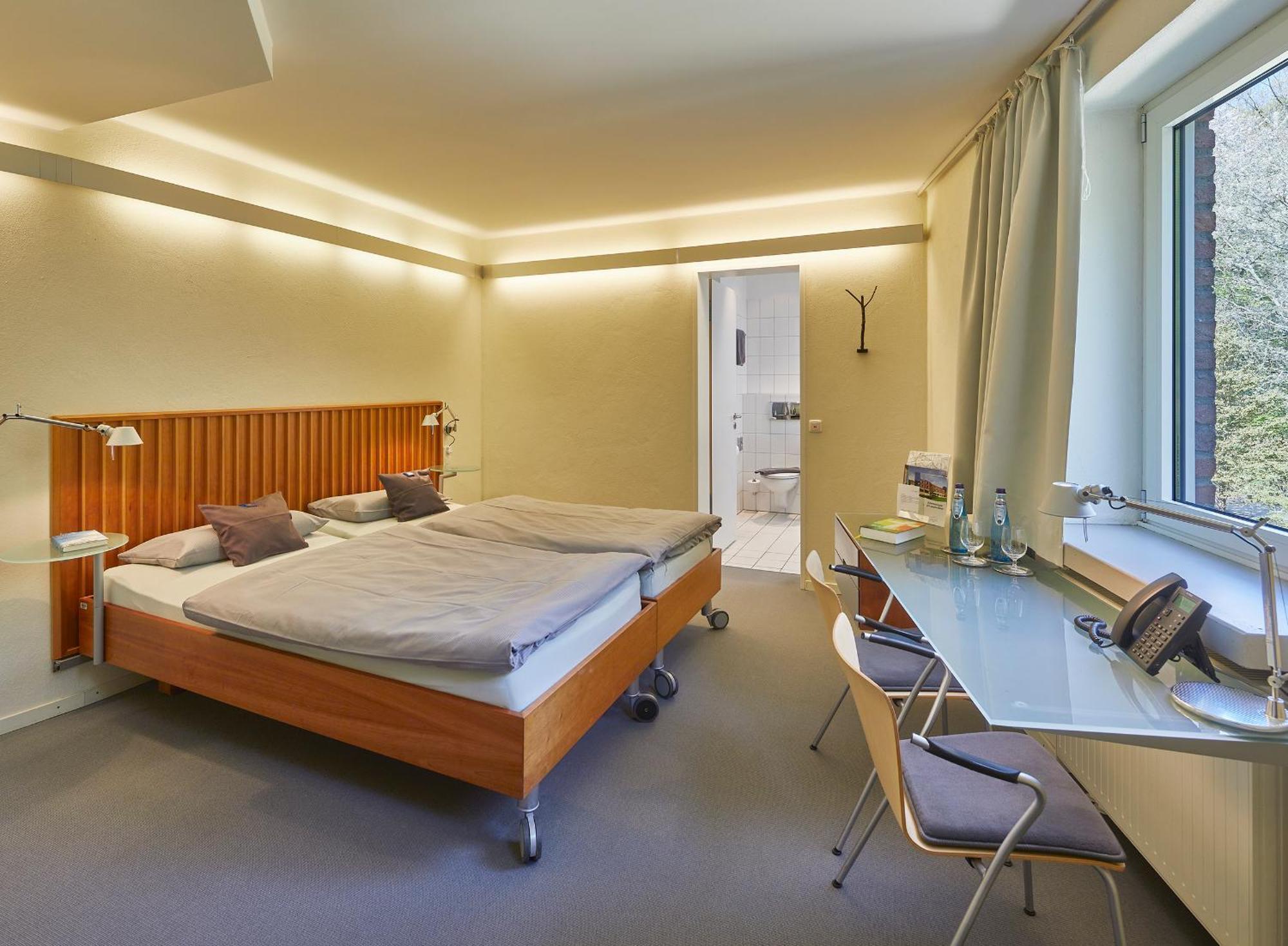 Katholische Akademie Schwerte Hotel Luaran gambar